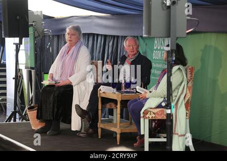 Boswell Book Festival, Dumfries House, Cumnock Ayrshire, Schottland, Großbritannien 12. Mai 2019. Candia Frances Juliet McWilliam ist eine schottische Autorin. Ihr Vater war der Architekturschriftsteller und Akademiker Colin McWilliam.gesehen hier beim Buchfestival Geboren: 1. Juli 1955 (Alter 65 Jahre), Edinburgh das jährliche Boswell Buchfestival ist einzigartig, da es das einzige Buchfestival ist, das sich exculsiv mit Memoiren und Biographien auseinandersetzt. Stockfoto