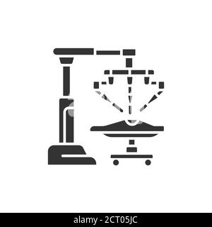 Schwarzes Glyphen-Symbol für medizinische Roboter. Roboter Chirurg macht einen Operationpatienten auf dem Operationstisch. Innovation in der Medizin. Für Webseite, App anmelden. UI-UX Stock Vektor