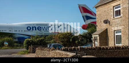 Kemble, Gloucestershire, England, Großbritannien. 2020. BA 747 Passagierjet in Reihe für Demontage am Flughafen Cotswold wegen mangelnder Nachfrage. Covid-19. Standin Stockfoto