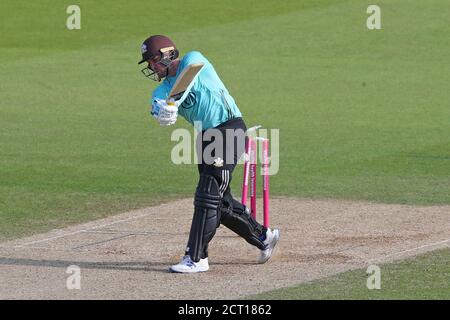 London, USA. September 2020. LONDON, ENGLAND, SEPTEMBER 20 2020: Jason Roy von Surrey wird von Matt Milnes von Kent während des Vitality Blast Matches Surrey gegen Kent auf dem Kia Oval Cricket Ground, London, England, 20. September 2020 ausgebeutet (Foto: ESPA/Cal Sport Media/Sipa USA) Credit: SIPA USA/Alamy Live News Stockfoto