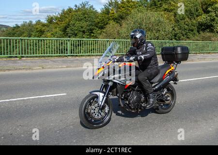 2017 Moto Morini; Motorradfahrer; zweirädrige Transport, Motorräder, Fahrzeug, Straßen, Motorräder, Motorradfahrer motoring in Chorley, UK Stockfoto