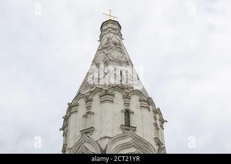 Moskau, Russland - 5. September 2020. Kirche der Himmelfahrt in Kolomenskoye. UNESCO-Weltkulturerbe seit 1994 Stockfoto