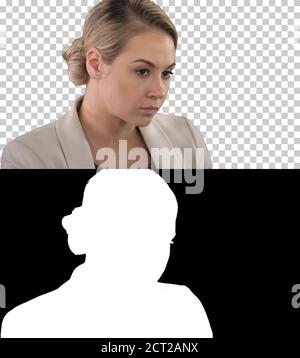 Porträt der blonden, casual Geschäftsfrau bei der Arbeit im Büro, Alph Stockfoto