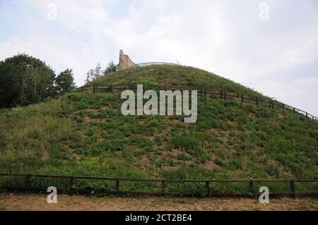 Clare Castle in Clare, Castle Country Park, Clare, Suffolk, wurde erstmals im 11. Jahrhundert erbaut. Stockfoto