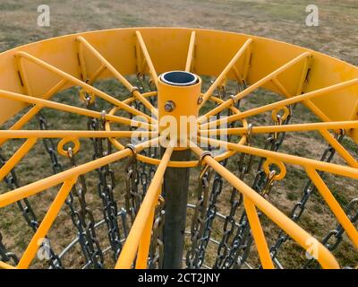 Verschiedene Perspektive Ansicht eines Disc Golf Korb Stockfoto