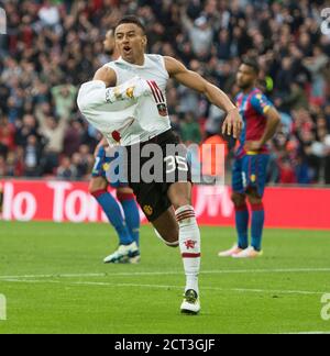 JESSE LINGARD FEIERT SCORING DAS SIEGTOR Crystal Palace gegen Manchester United FA Cup Final. Bildnachweis: © Mark Pain / Alamy Stockfoto