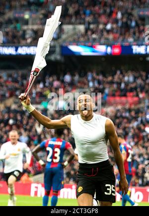 JESSE LINGARD FEIERT SCORING DAS SIEGTOR Crystal Palace gegen Manchester United FA Cup Final. Bildnachweis: © Mark Pain / Alamy Stockfoto