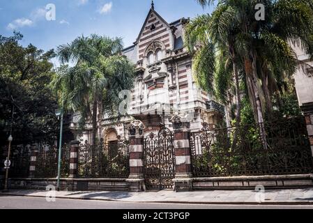 Maguire Mansion (La Residencia Maguire), ein vermeintlich heimgebuchtes Haus im Bezirk Recoleta, Buenos Aires, Argentinien, Südamerika Stockfoto