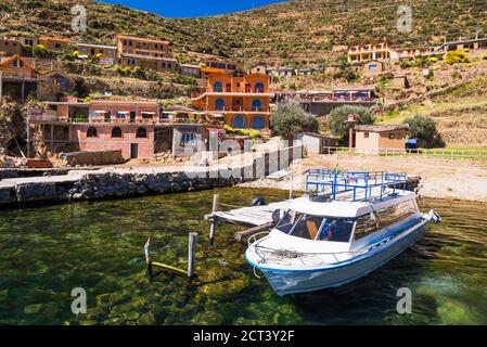 Hafen in Yumani Village, Isla del Sol (Insel der Sonne), Titicacasee, Bolivien, Südamerika Stockfoto