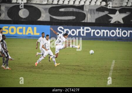 Rio de Janeiro- Brasilien, 20. September 2020 Fußballspiel zwischen den Teams Botafogo und Santos, validiert durch die brasilianische Fußballmeisterschaft auf der Stockfoto