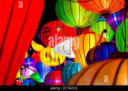 Chinesische Laternen beim Vollmond-Festival in Hoi an, Vietnam, Südostasien Stockfoto