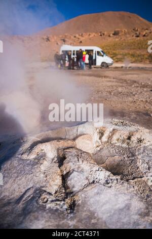 Alto Atacama Desert Lodge Ausflug, mit Frühstück in El Tatio Geyser (Geyser del Tatio), dem größten Geyserfeld der südlichen Hemisphäre, Atacama Wüste, Nord-Chile, Südamerika Stockfoto