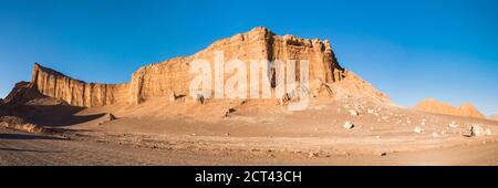 Amphitheatre Felsformation im Moon Valley (Valle de la Luna), Atacama Wüste, Nord Chile, Südamerika Stockfoto