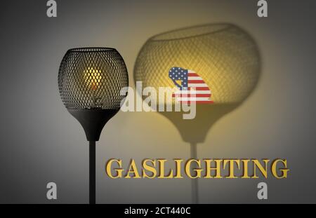 Gaslight mit Silhouette der Frau drapiert in amerikanischen Flagge im Schatten von der Lampe gegossen, Gaslighting Text, Konzept Illustration Stockfoto