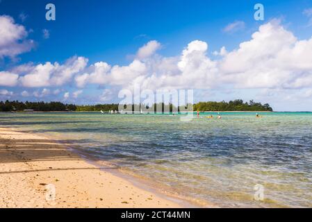 Paddleboarding und Kajakfahren in Rarotonga, Cook Inseln Stockfoto