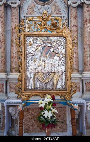 Foto von Dubrovnik Kathedrale Innenraum, aka Kathedrale der Himmelfahrt der Jungfrau Maria in Dubrovnik Altstadt, Kroatien Stockfoto