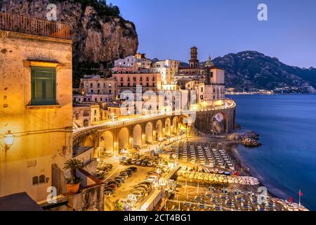 Atrani, Amalfiküste, Kampanien, Italien Stockfoto