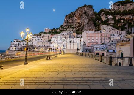 Atrani, Amalfiküste, Kampanien, Italien Stockfoto