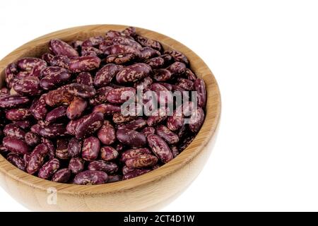 Gesunde rote gesprenkelte Kidney Beans isoliert auf einem weißen Hintergrund Stockfoto
