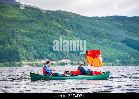 Kanu Loch Ness Abschnitt des Caledonian Canal, Scottish Highlands, Schottland, Großbritannien, Europa Stockfoto