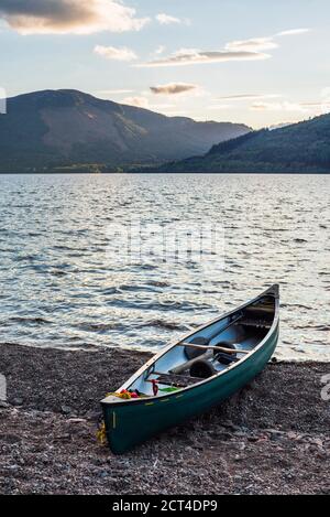 Kanu Loch Ness Abschnitt des Caledonian Canal, in der Nähe von Fort Augustus, Scottish Highlands, Schottland, Großbritannien, Europa Stockfoto