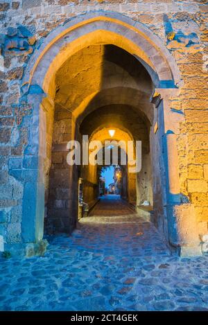 Civita di Bagnoregio bei Nacht, Provinz Viterbo, Italien Stockfoto