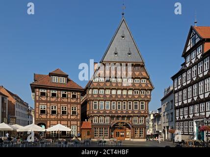 Bäcker´ Zunfthalle (links) und Metzger´ Zunfthalle, Marktplatz, Hildesheim, Niedersachsen, Deutschland Stockfoto