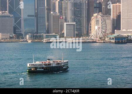 Star Ferry zwischen Hong Kong Island und Kowloon, Hong Kong, China Stockfoto