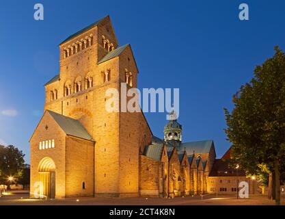 Abendfoto, Dom, Hildesheim, Niedersachsen, Deutschland Stockfoto