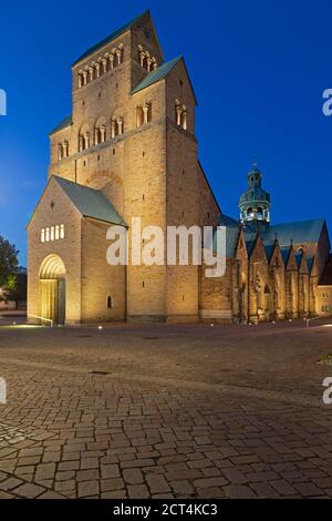 Abendfoto, Dom, Hildesheim, Niedersachsen, Deutschland Stockfoto