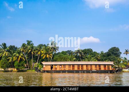 Hausboot im Backwaters bei Alleppey, Allapuzha, Kerala, Indien Stockfoto