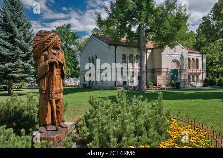 Chief Sowiette Holzskulptur von Rand Oertle im Pioneer Museum in Provo, Utah, USA Stockfoto