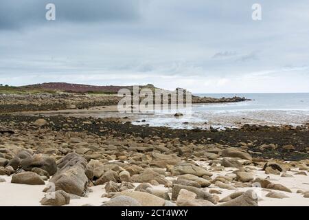 Maut's Island von der Pelistry Bay, St Mary's, Isles of Scilly aus gesehen Stockfoto