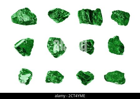 Grüne Edelsteine Nuggets Set weißen Hintergrund isoliert Nahaufnahme, rohe Smaragd Edelstein Sammlung, Gruppe glänzend Edelstein, natürliche Mineralproben Stockfoto