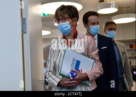 Wien, Österreich. September 2020. Pressekonferenz mit ÖVP (Neue Volkspartei Wien) Gesundheitssprecherin Ingrid Korosec (1.) und ÖVP-Stadtrat Markus Wölbitsch (2.). Die neue Wiener Volkspartei präsentiert ein umfassendes Maßnahmenpaket zur Bewältigung der Corona-Krise in Wien. Quelle: Franz Perc / Alamy Live News Stockfoto