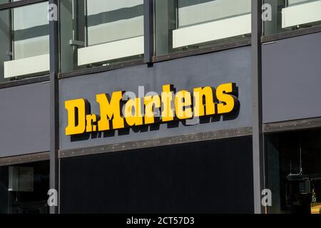 Berlin, Deutschland. September 2020. Berlin, Deutschland 17. September 2020: Symbolbilder - 2020 Dr. Martens, Logo, Schriftzug, Feature/Symbol/Symbol Foto/Eigenschaft/Detail/ weltweite Nutzung Quelle: dpa/Alamy Live News Stockfoto