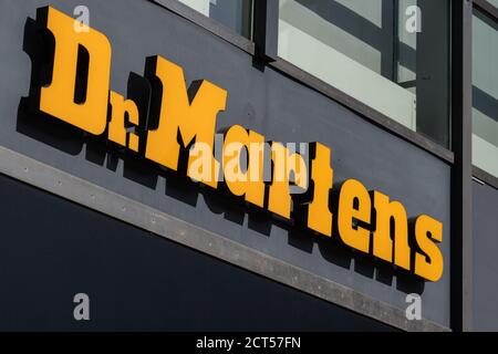 Berlin, Deutschland. September 2020. Berlin, Deutschland 17. September 2020: Symbolbilder - 2020 Dr. Martens, Logo, Schriftzug, Feature/Symbol/Symbol Foto/Eigenschaft/Detail/ weltweite Nutzung Quelle: dpa/Alamy Live News Stockfoto