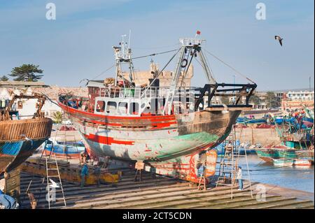 Schiffsbau in, Essaouira, ehemals Mogador, Marokko, Nordafrika, Afrika Stockfoto