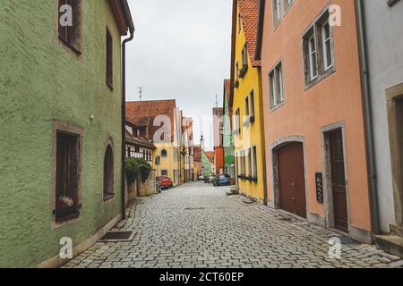 Rothenburg/Deutschland-1/1/19: Bunte Häuser in der Altstadt von Rothenburg ob der Tauber. Die Stadt ist bekannt für ihre gut erhaltene mittelalterliche Altstadt Stockfoto