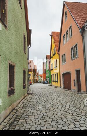 Rothenburg/Deutschland-1/1/19: Bunte Häuser in der Altstadt von Rothenburg ob der Tauber. Die Stadt ist bekannt für ihre gut erhaltene mittelalterliche Altstadt Stockfoto