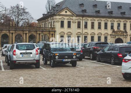 Bamberg/Deutschland-2/1/19: Lada Taiga auf einer Straße in einer deutschen Stadt geparkt. Es war das erste serienreife Offroad-Fahrzeug Stockfoto