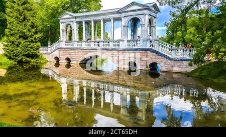 Marmorbrücke (Palladio) im Catherine Park. Puschkin (Zarskoe Selo), St. Petersburg, Russland. Stockfoto