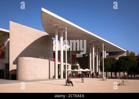 Das Kunstmuseum Bonn vom Architekten Axel Schultes, Nordrhein-Westfalen, Deutschland. Kunstmuseum Bonn, Museumsmeile, Architekt Axel Schultes, Nordrhein-W. Stockfoto