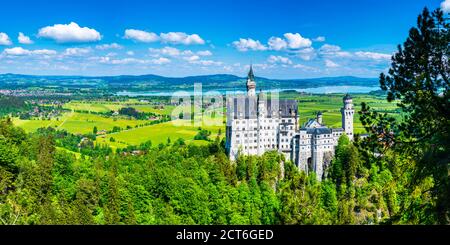 Schloss Neuschwanstein bei Hohenschwangau, Romantik Straße, Ostallbräu, Bayern, Deutschland, Europa Stockfoto