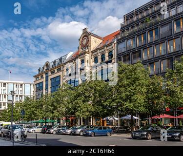 Haus zur Berolina, denkmalgeschütztes Gebäude im Neorenaissance-Stil von Hermann August Krause am Hausvogteiplatz 12, Mitte-Berlin. Früher beherbergte Textilhandel Stockfoto