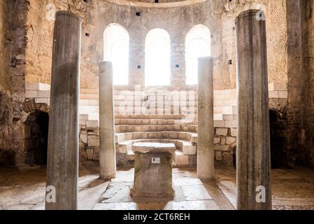 Ruinen der Nikolaikirche, Myra, Demre, Provinz Antalya, Lykien, Anatolien, Mittelmeerküste, Türkei, Osteuropa Stockfoto