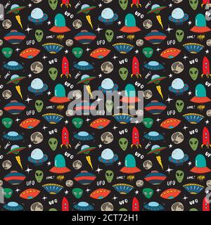 UFO und Aliens Nahtloses Muster. Niedliche Doodles Raumschiffe Skizze. Handgezeichnete Cartoon Vektor Illustration. Stock Vektor