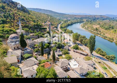 POCITELJ, BOSNIEN UND HERZEGOWINA - 2017. AUGUST 16. Počitelj ist ein historisches Dorf. Es befindet sich in der Gemeinde Čapljina, in der Herzegowina-Neretva Stockfoto