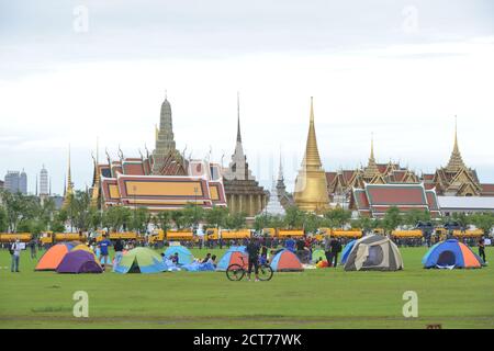 Bangkok, Thailand. September 2020. (9/20/2020) große Demonstranten Übernachtung in Sanam Luang in Bangkok am 20. September 2020. (Foto von Teera Noisakran/Pacific Press/Sipa USA) Quelle: SIPA USA/Alamy Live News Stockfoto