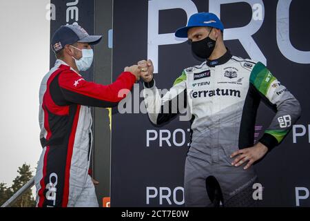 BAUMANIS Janis (LVA), Team Stard (AUT), Ford Fiesta, Portrait, Projekt E, RAYMOND Cyril (FRA), Team Stard (AUT), Ford Fiesta, Action Podium Ambiance d Stockfoto